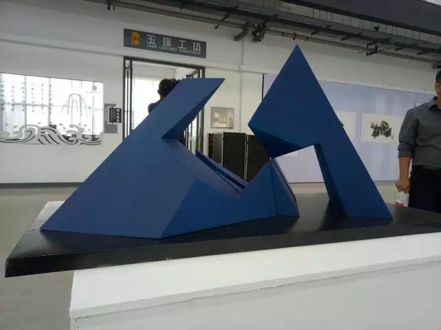 邱國民《永恒之島》.jpg 邱國民《永恒之島》.jpg