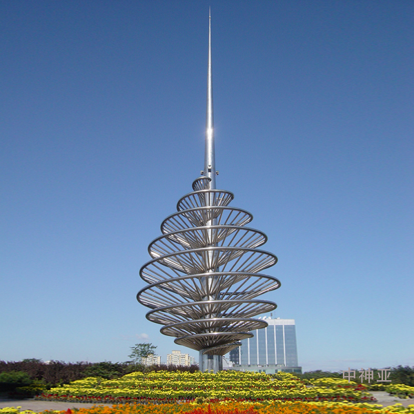 《十年樹(shù)木》高35m 不銹鋼 設(shè)計(jì)：杜宏宇 2002年 位于北京亦莊開(kāi)發(fā)區(qū)